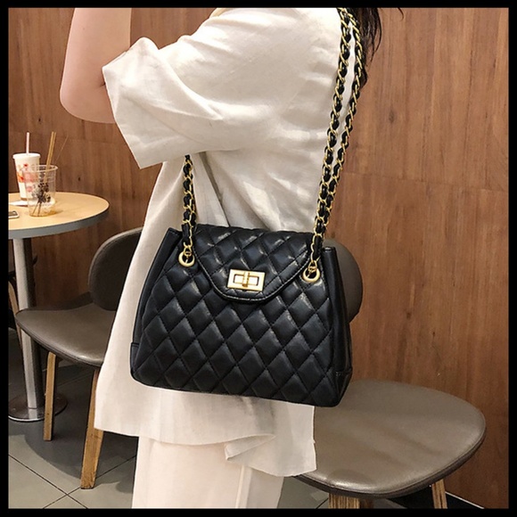 zenleather Handbags - NEW MARGARET Metal Chain Shoulder Bag